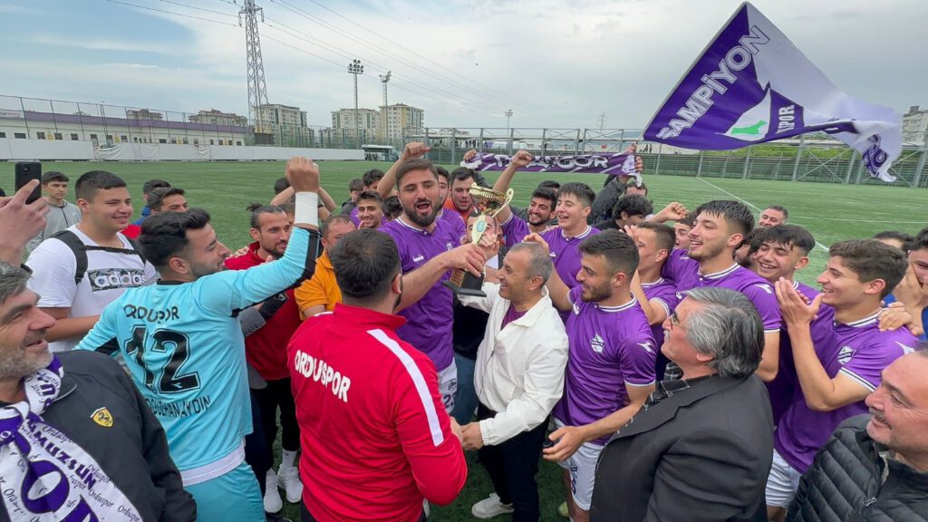 Vali Sonel, Şampiyonları Tebrik etti